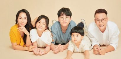 Hoàng Bách kể lại cuộc sống gia đình mùa giãn cách trong MV mới