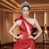 Dàn Hoa – Á hậu rạng ngời trên thảm đỏ Miss World Việt Nam