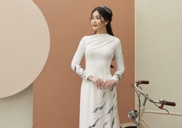 Hoa hậu Ngân Anh khoe nhan sắc nữ tính trong loạt áo dài Minh Châu