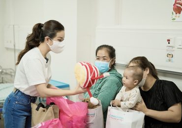 Hoa hậu Thu Hoài: ‘Từ thiện không chỉ là cho đi tiền bạc’