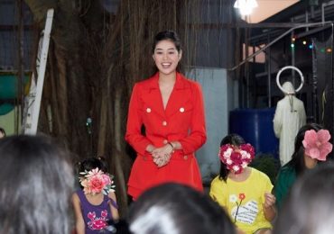 Hoa hậu Khánh Vân lì xì, gửi lời chúc năm mới các em ngôi nhà OBV