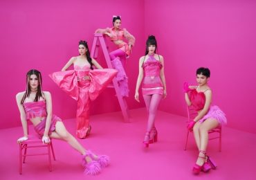 Team Thủy Tiên tung ảnh mới với phong cách ngọt ngào