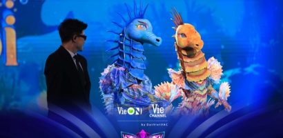 Chưa từng có tại ‘The Masked Singer Vietnam’, xuất hiện mascot đôi tham gia tranh tài khiến hội đồng cố vấn bấn loạn