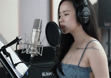 Chìm vào những giai điệu sâu lắng cùng Triệu Hồng Ngọc trong MV ‘Là anh chưa hiểu lòng em’