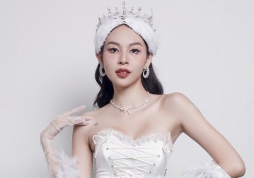 Phí Phương Anh ‘vịt hóa thiên nga’ trong MV chủ đề album Dancing Queen