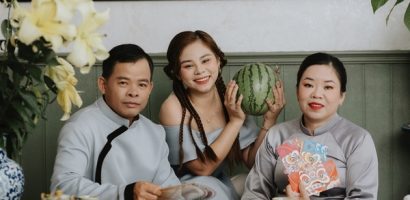 TikToker Phan Yến Nhi chọn áo dài của NTK Hà Thanh Huy trẻ trung đón Tết