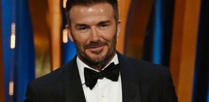 David Beckham bị phản ứng vì chêm ‘tiếng Mỹ’ tại lễ trao giải Anh