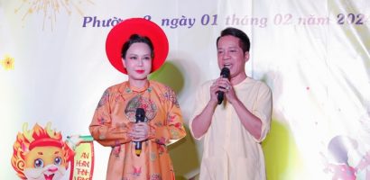 Việt Hương tặng quà Tết cho gia đình có hoàn cảnh khó khăn