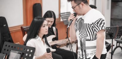 Phương Thanh, Bằng Kiều tập luyện trước thềm live concert ‘Đóa hồng gai’ tại Hà Nội