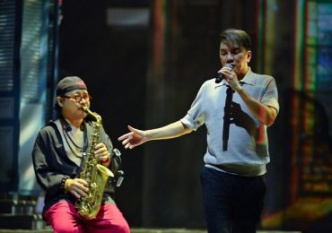 Nghệ sĩ saxophone Trần Mạnh Tuấn hội ngộ Đàm Vĩnh Hưng cùng khán giả sau bạo bệnh