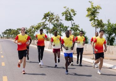 Thí sinh Mr World 2024 luyện tập cho giải Strong Vietnam International Marathon 2024