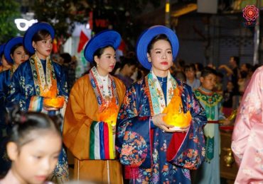 Dàn sao Việt tham gia diễu hành mừng Đại lễ Phật Đản 2025