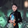 NTK Minh Châu quảng bá văn hóa Việt qua áo dài tại San Jose